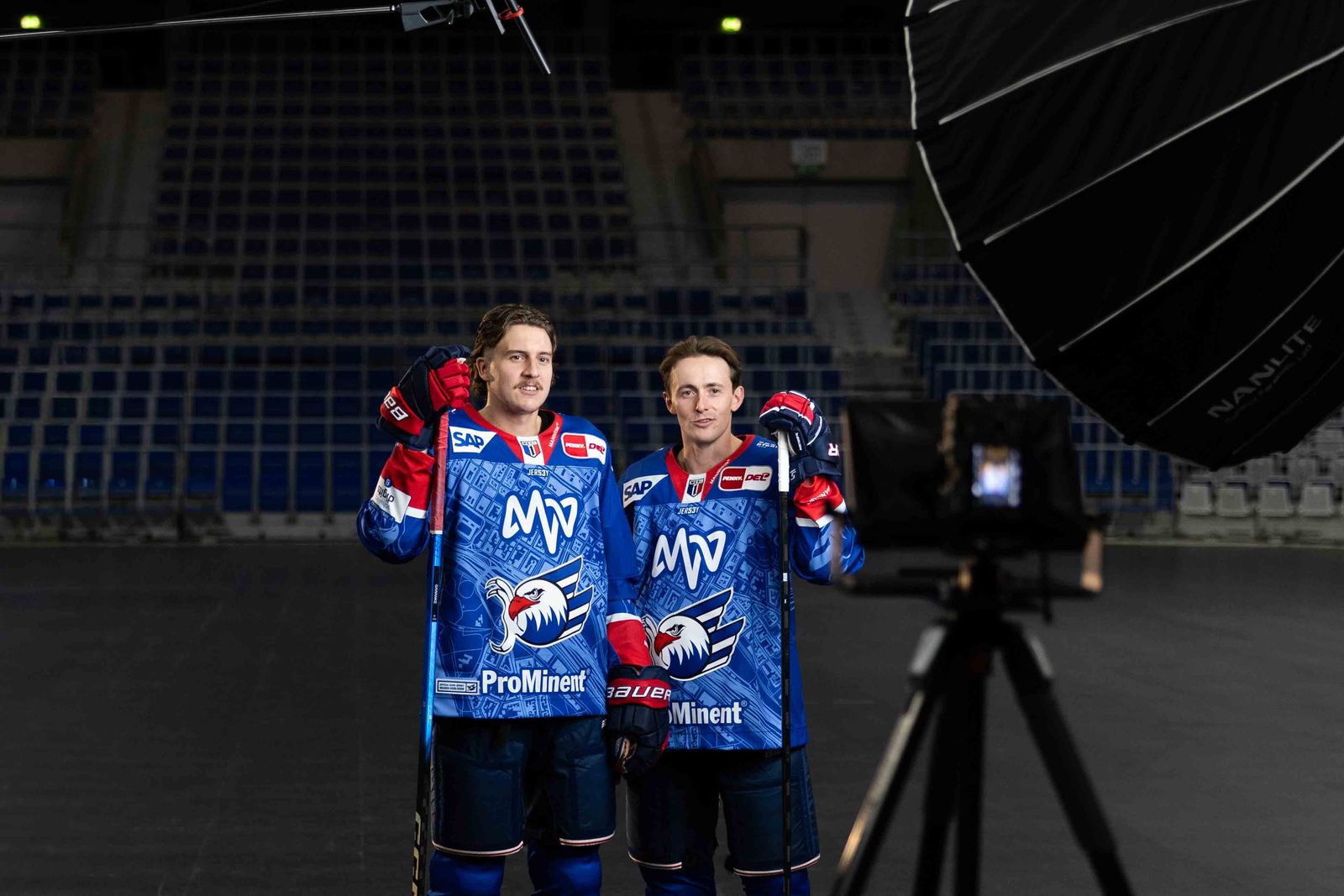 Produktion mit Spielern der Adler Mannheim in der Arena