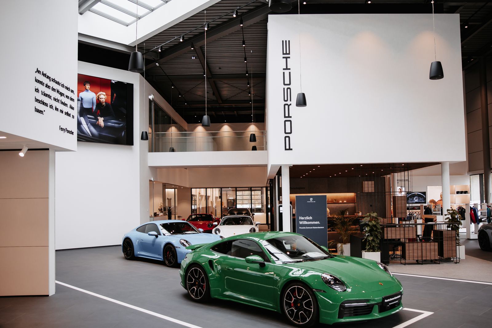 Showroom des Porsche Zentrums Kaiserslautern